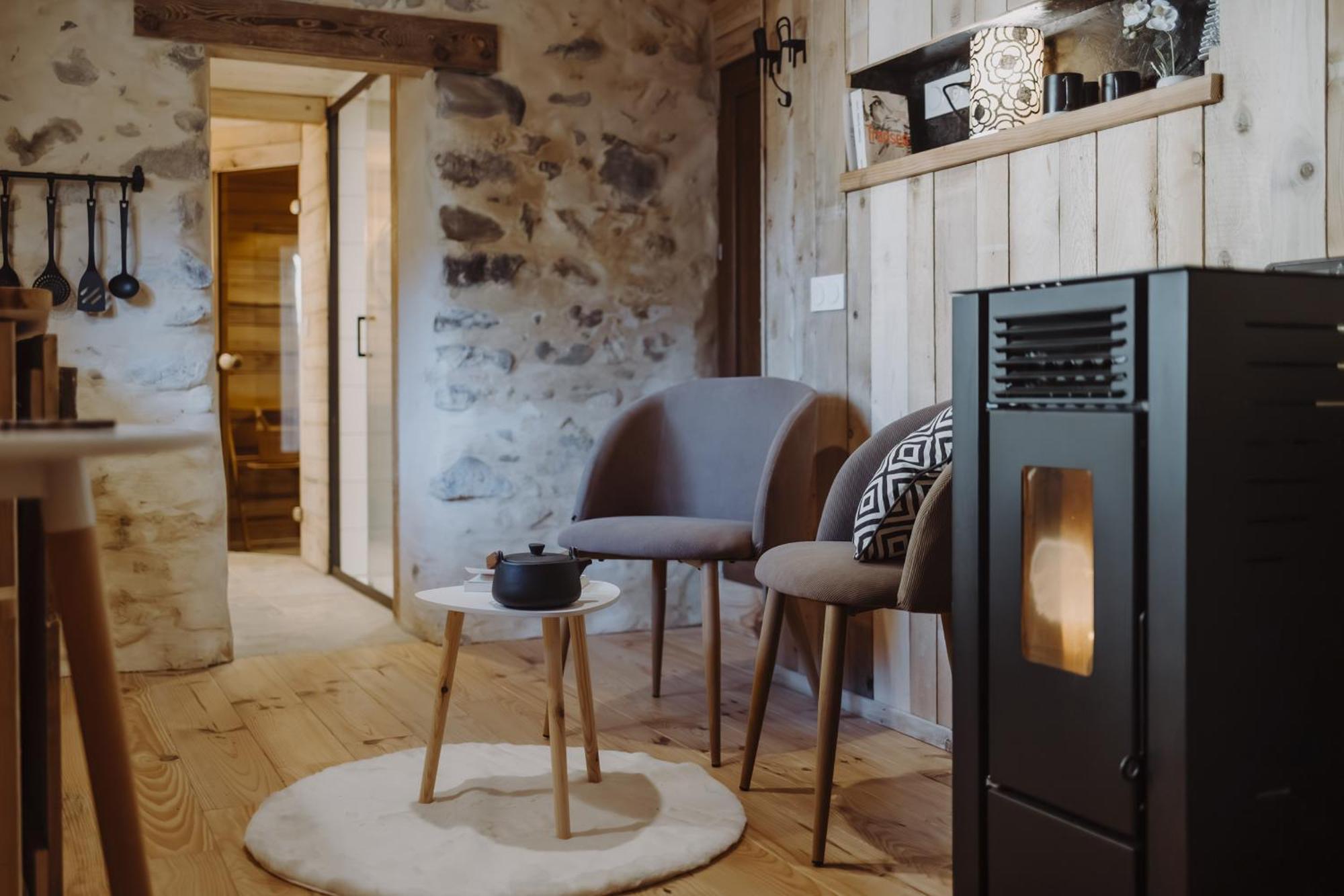 Les Cabanes Du Dauphine Et Logis A La Ferme Gap Værelse billede