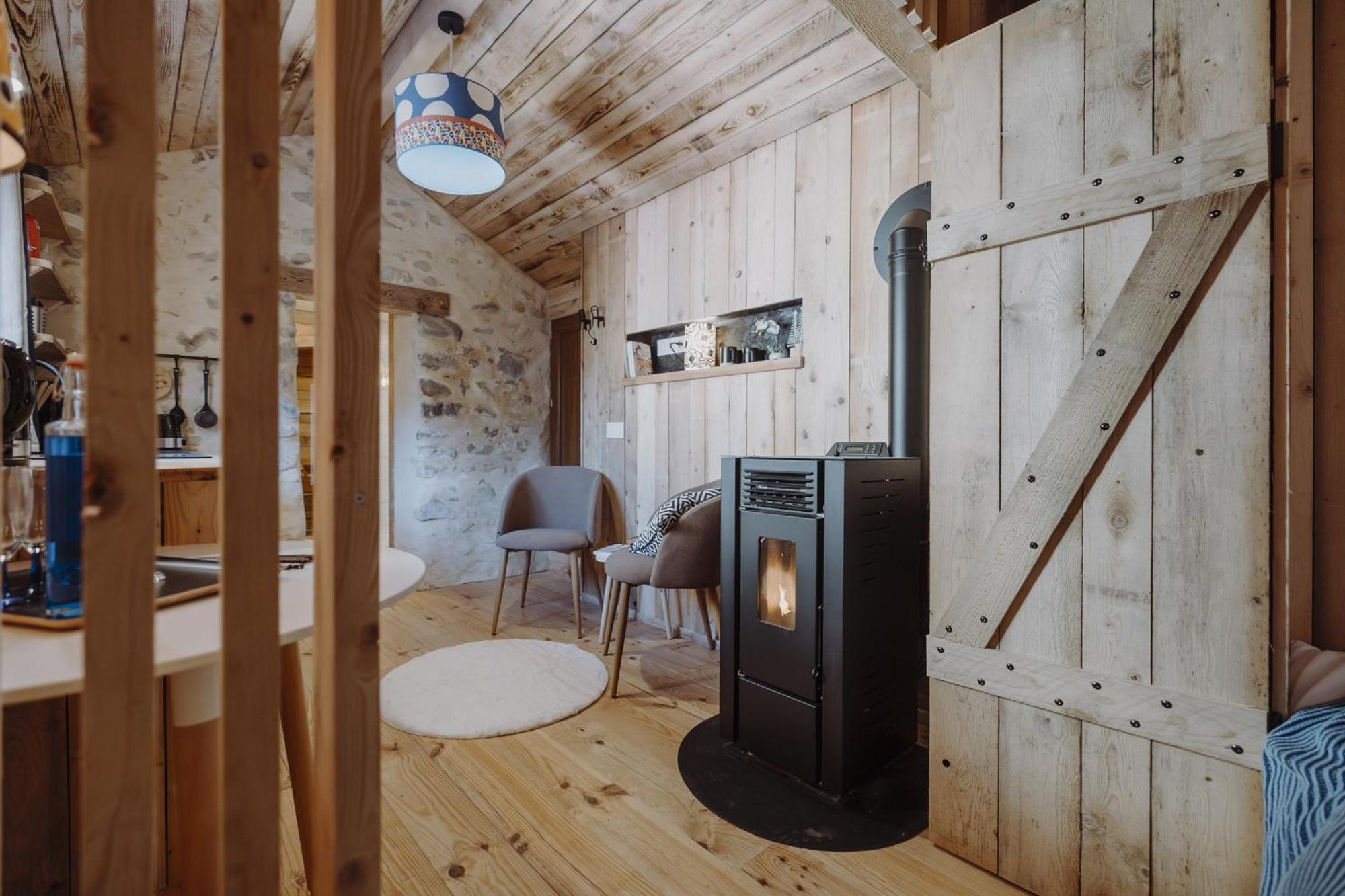 Les Cabanes Du Dauphine Et Logis A La Ferme Gap Værelse billede
